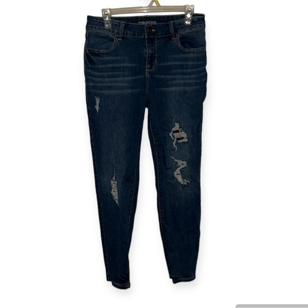 5/$30 🎈 Maurices women’s medium distressed denim Jeggings